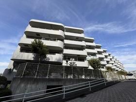 神奈川県横浜市金沢区六浦東１丁目