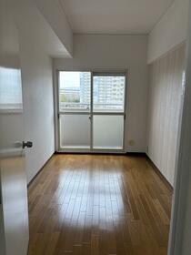 大阪府大阪市住之江区南港中３丁目