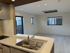 東京都府中市武蔵台３丁目