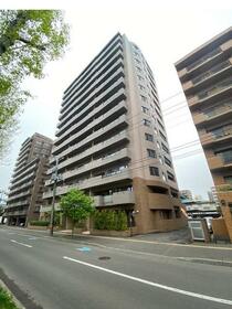 北海道札幌市中央区北三条西１３丁目