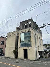 愛媛県松山市衣山３丁目