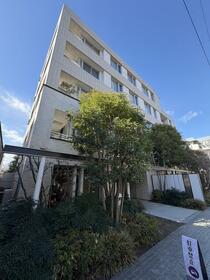 東京都世田谷区用賀４丁目