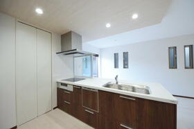 広島県広島市南区堀越３丁目