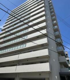 Ｊ．ＣＲＥＳＴ県庁前