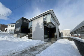 北海道札幌市中央区界川３丁目