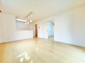 埼玉県八潮市大字南川崎