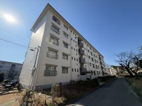 小金原６−７住宅１３号棟