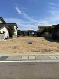 石川県能美市粟生町