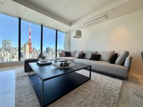 東京都港区三田１丁目