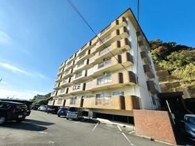 メゾンドール武町２０３号室