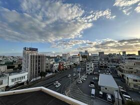 沖縄県沖縄市上地１丁目