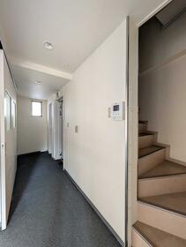 東京都目黒区下目黒３丁目