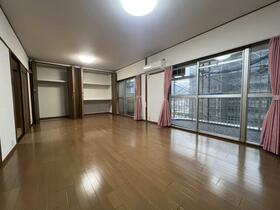 京都府京都市山科区西野様子見町