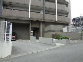 プレサンスロジェ西原レーヴ