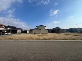 富山県高岡市立野美鳥町１丁目