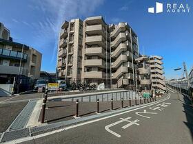 神奈川県横浜市旭区中沢１丁目