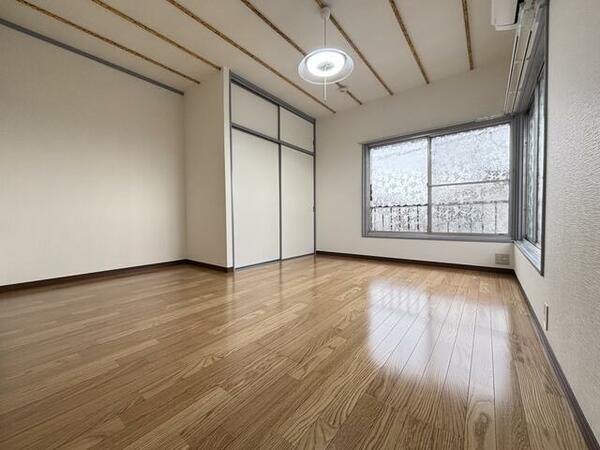 detached 東京都昭島市郷地町２丁目

地図を見る