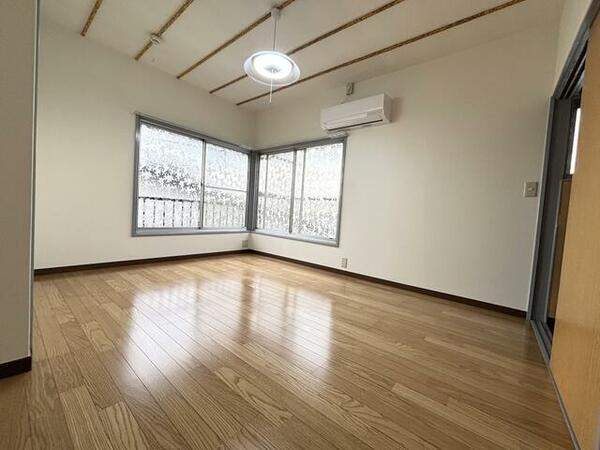 detached 東京都昭島市郷地町２丁目

地図を見る