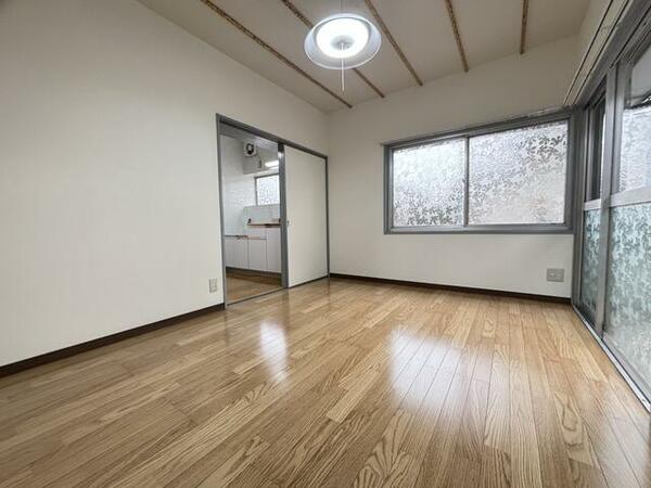 detached 東京都昭島市郷地町２丁目

地図を見る