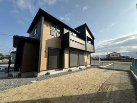 山梨県中央市西花輪