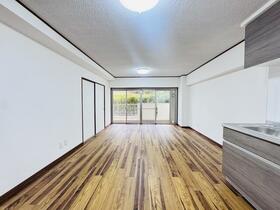 愛知県名古屋市名東区平和が丘１丁目