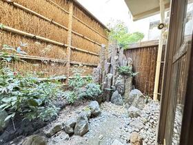 京都府京都市東山区宮川筋２丁目