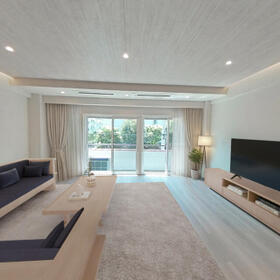 東京都港区南青山４丁目