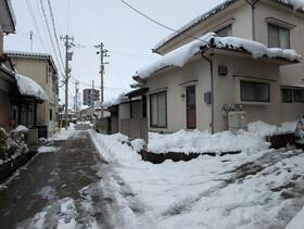 富山県富山市石金１丁目