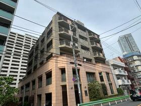 東京都港区白金１丁目