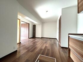 ロワールマンション小郡