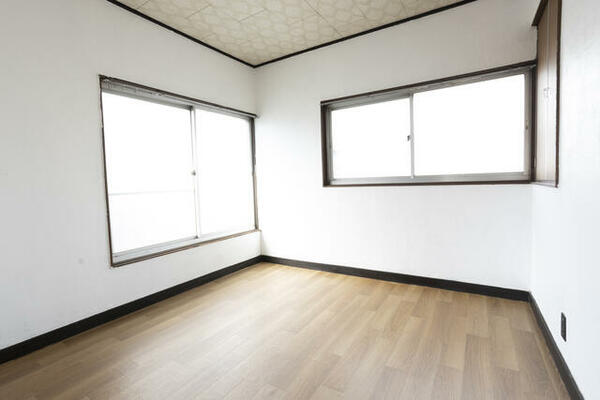 detached 埼玉県北本市下石戸５丁目
地図を見る