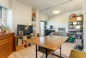 東京都世田谷区代田４丁目