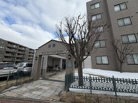 平岡公園ファミールハイツ参番館