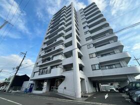 クレインズタワー