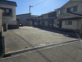 石川県金沢市本多町１丁目