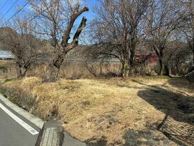 山梨県都留市夏狩