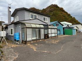 北海道久遠郡せたな町瀬棚区三本杉