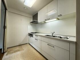 兵庫県神戸市灘区篠原伯母野山町１丁目