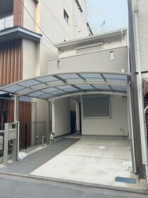 京都府京都市中京区油小路通三条下る三条油小路町