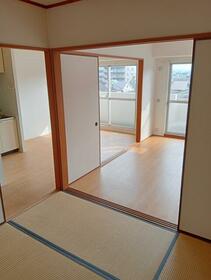 エクセラート八尾