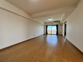 東京都八王子市初沢町