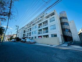 神奈川県横浜市港北区日吉本町１丁目