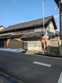 石川県金沢市長町３丁目