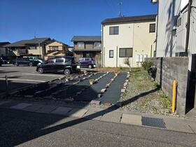 石川県金沢市本多町2丁目