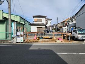 埼玉県草加市原町３丁目
