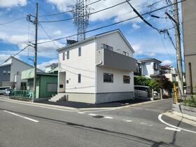 埼玉県草加市原町３丁目