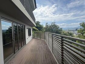 静岡県静岡市駿河区国吉田５丁目