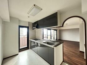 愛知県半田市南末広町