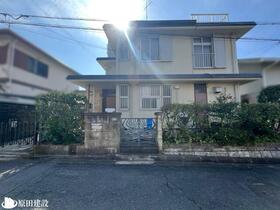 奈良県大和郡山市小泉町