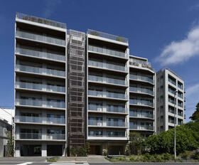 バースシティすずかけ台